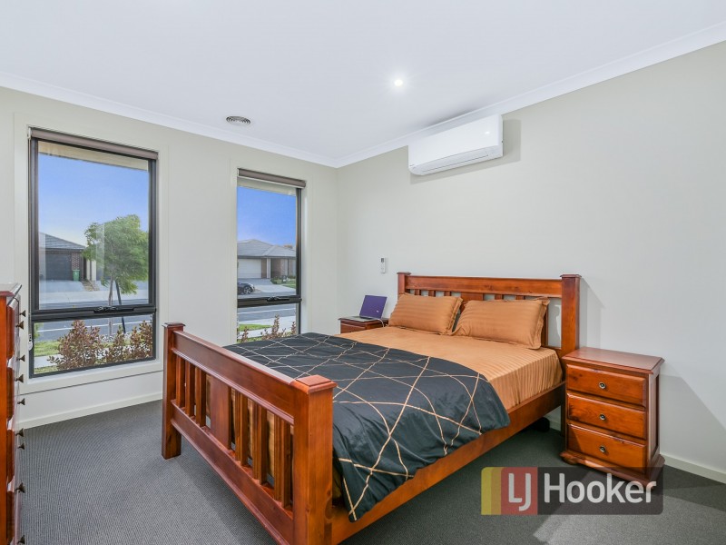 115 Lineham Drive, Cranbourne East VIC 3977