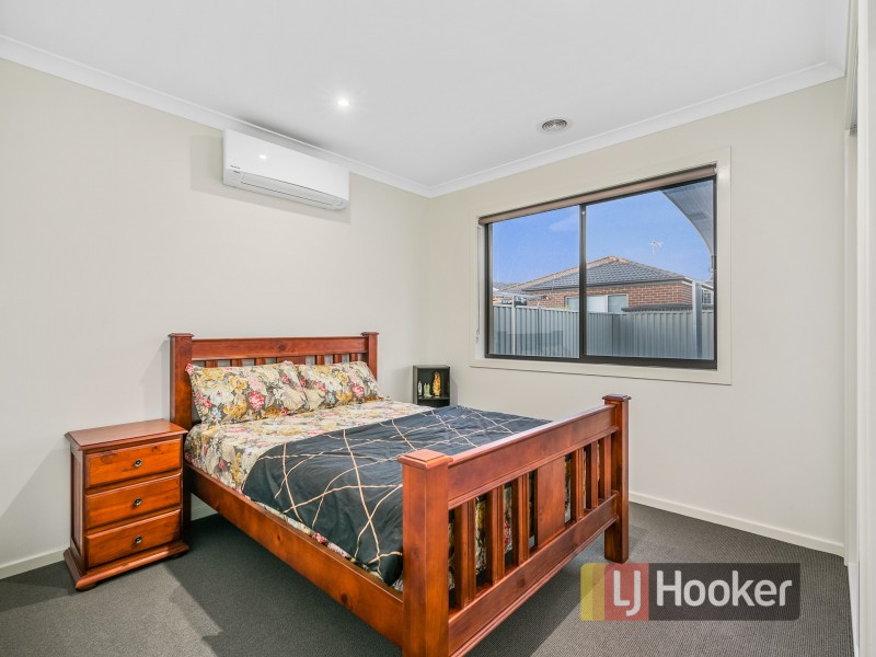 115 Lineham Drive, Cranbourne East VIC 3977