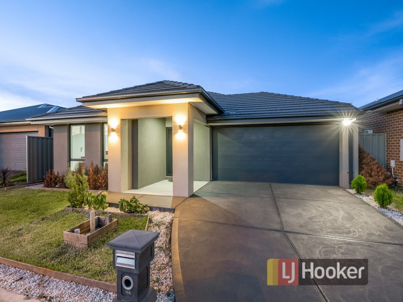 115 Lineham Drive, Cranbourne East VIC 3977