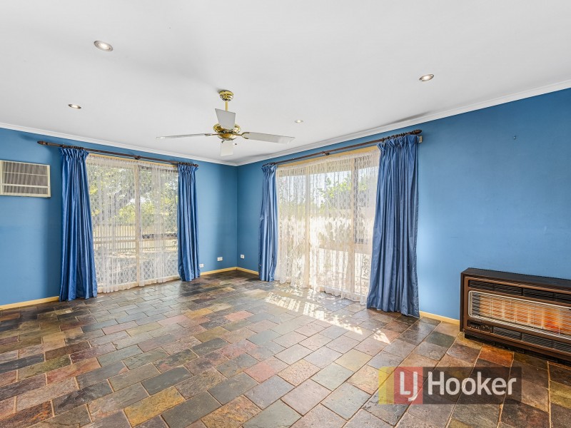 18 Peppercorn court, Cranbourne North VIC 3977