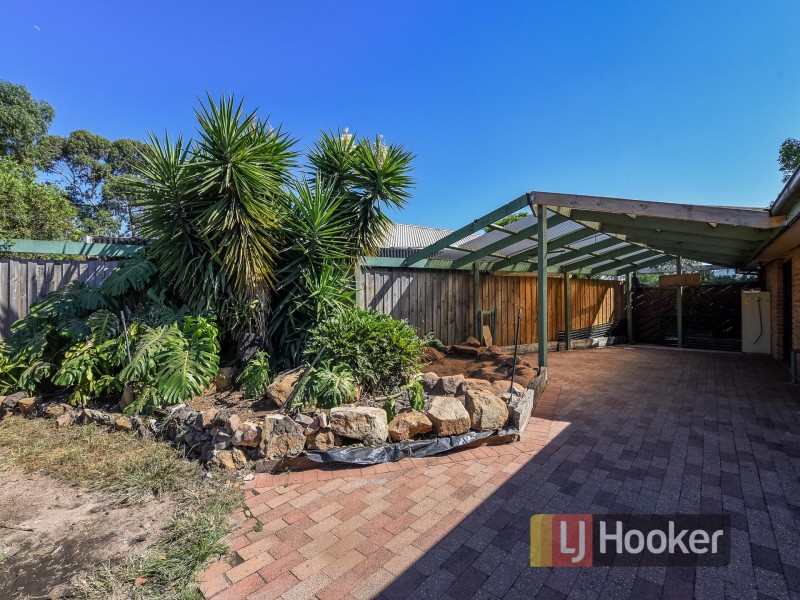 18 Peppercorn court, Cranbourne North VIC 3977