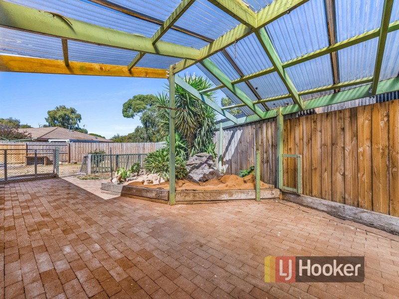 18 Peppercorn court, Cranbourne North VIC 3977