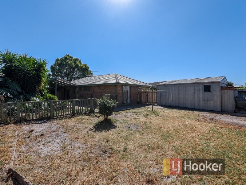 18 Peppercorn court, Cranbourne North VIC 3977