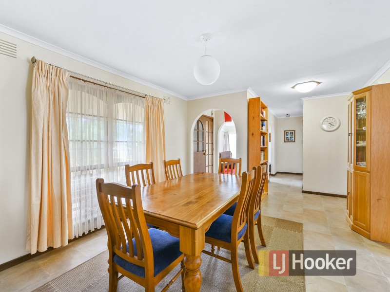 14 Cranbourne Drive, Cranbourne VIC 3977