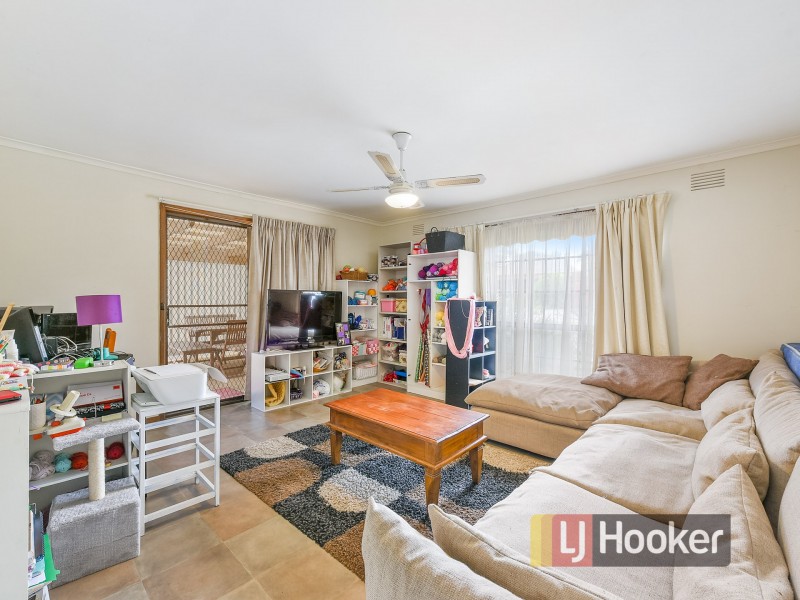 14 Cranbourne Drive, Cranbourne VIC 3977