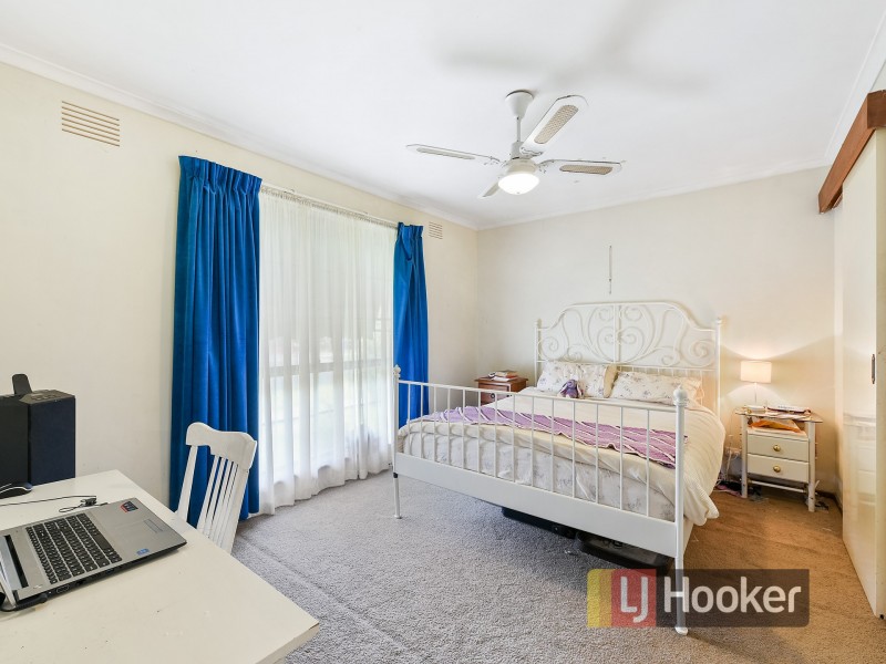 14 Cranbourne Drive, Cranbourne VIC 3977