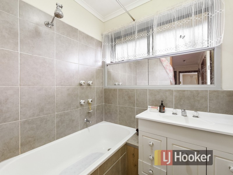 14 Cranbourne Drive, Cranbourne VIC 3977