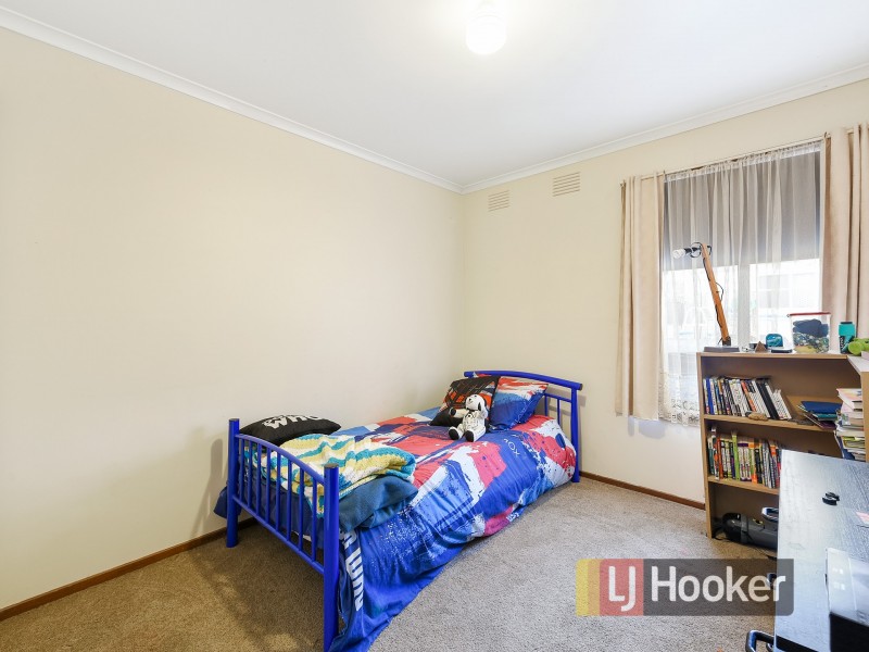 14 Cranbourne Drive, Cranbourne VIC 3977