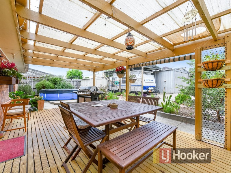 14 Cranbourne Drive, Cranbourne VIC 3977