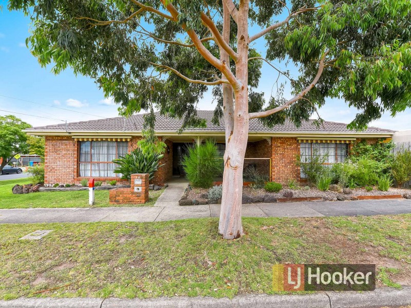 14 Cranbourne Drive, Cranbourne VIC 3977