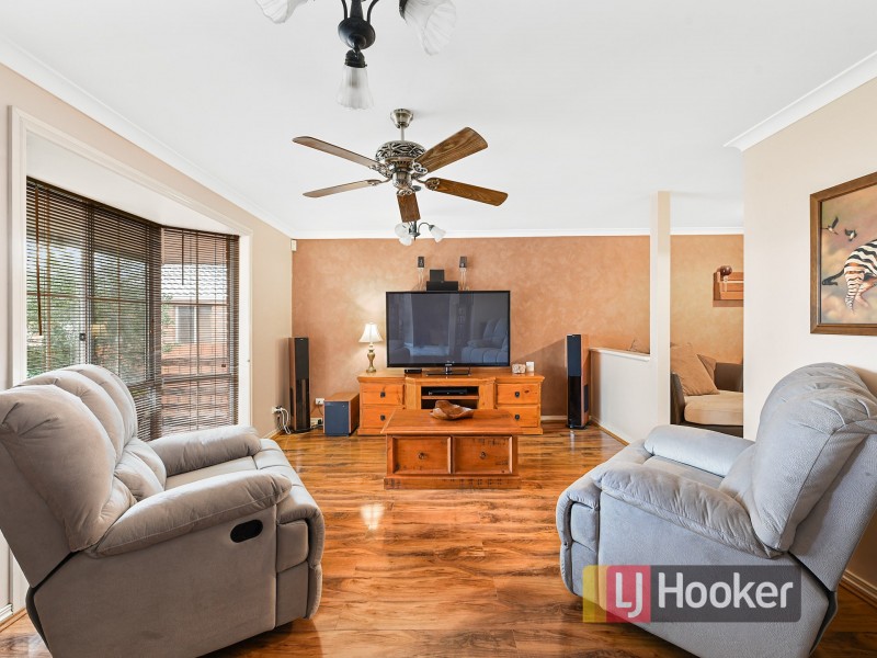 45 Hamilton Drive, Cranbourne North VIC 3977