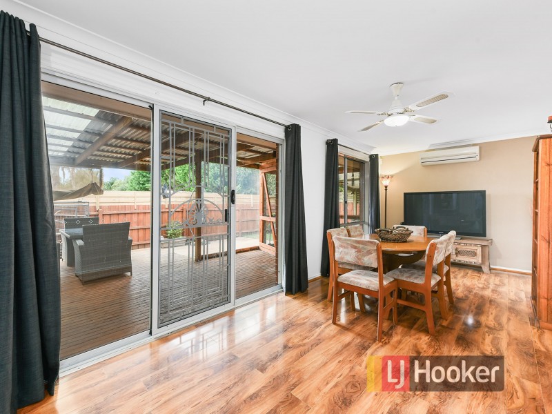 45 Hamilton Drive, Cranbourne North VIC 3977