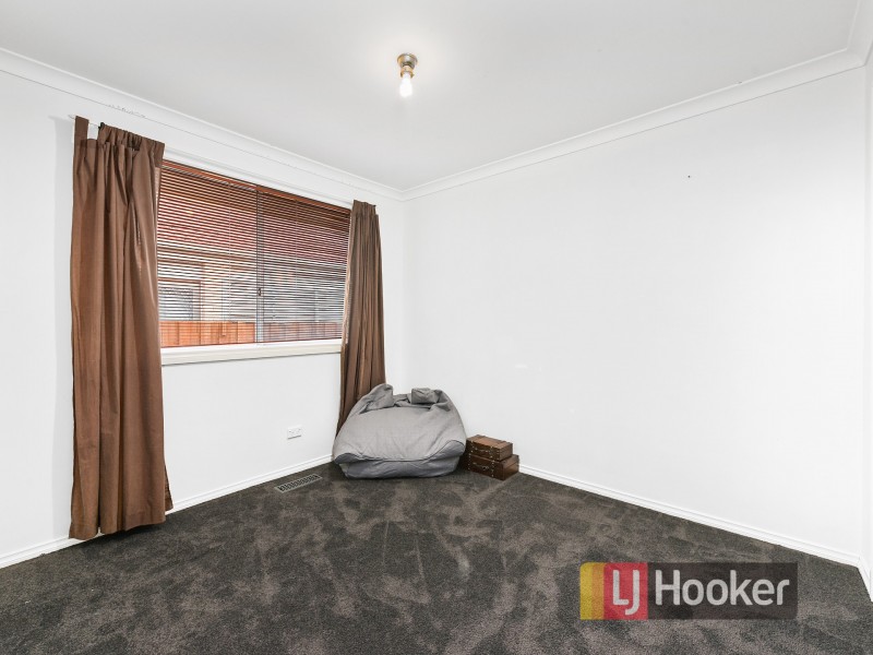 45 Hamilton Drive, Cranbourne North VIC 3977