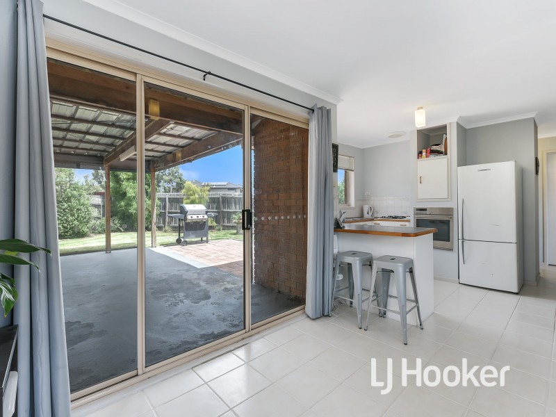 3 Ruffles Court, Cranbourne West VIC 3977