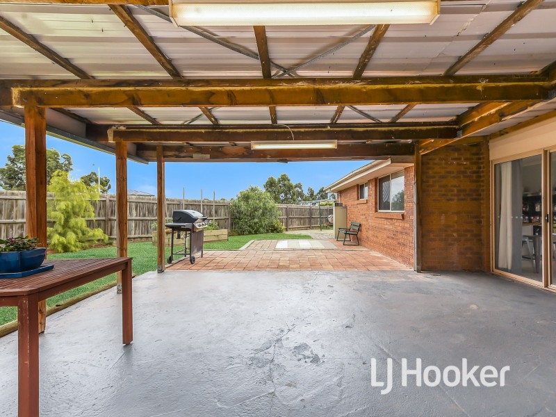 3 Ruffles Court, Cranbourne West VIC 3977