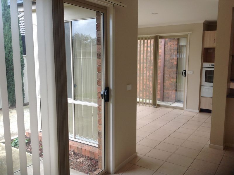 5 Aston Glade, Cranbourne VIC 3977