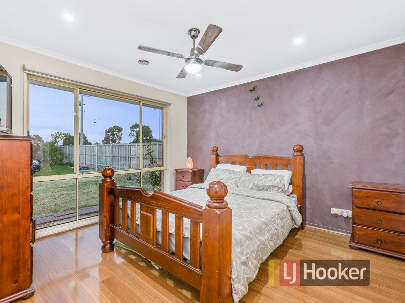 8 Millbank Place, Cranbourne VIC 3977