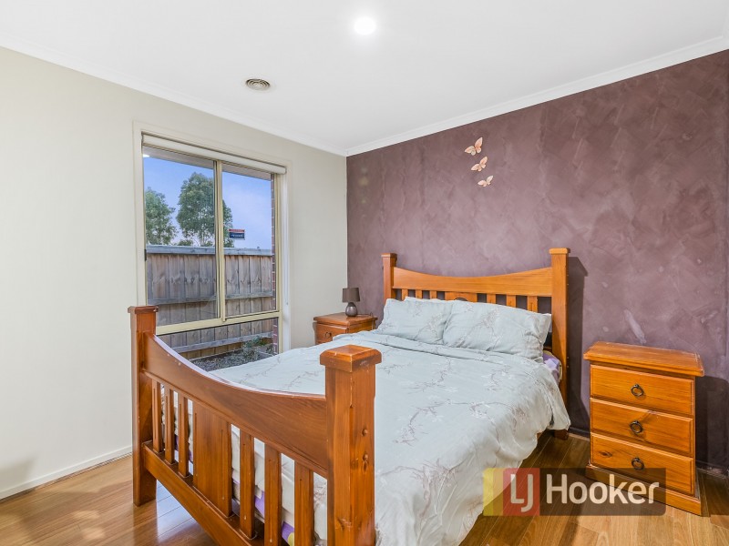 8 Millbank Place, Cranbourne VIC 3977