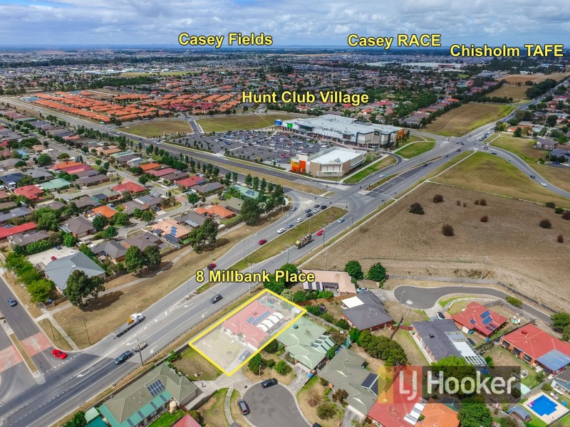 8 Millbank Place, Cranbourne VIC 3977