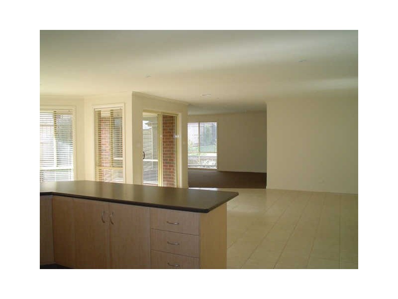 9 Arklow Court, Cranbourne VIC 3977