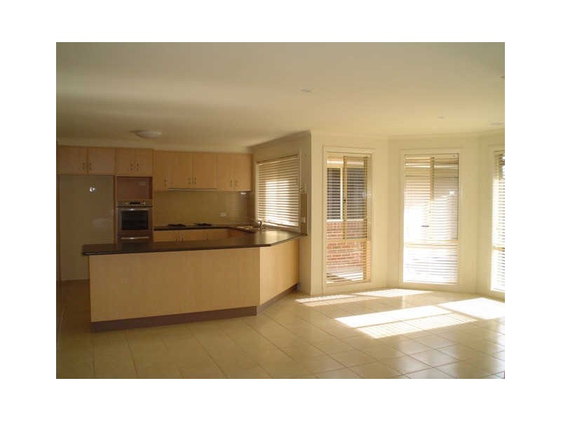 9 Arklow Court, Cranbourne VIC 3977