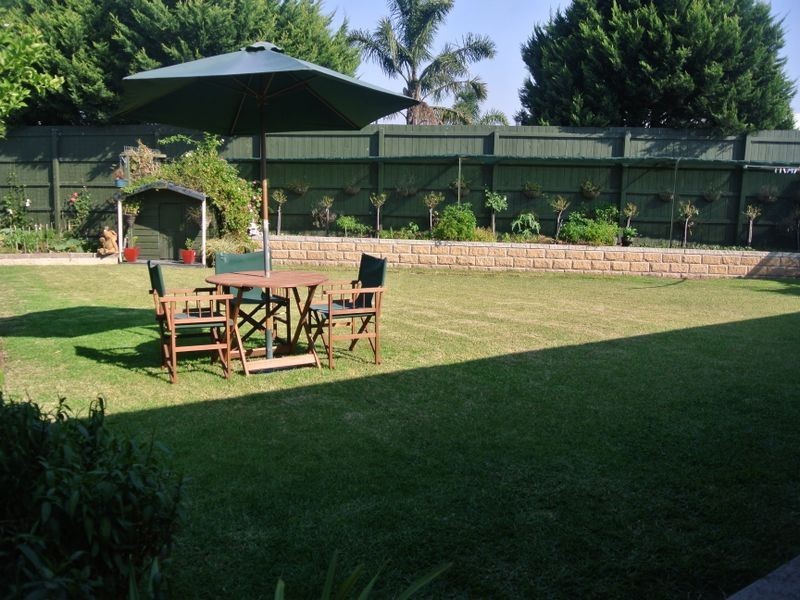 15 Alamanda Way, Cranbourne North VIC 3977