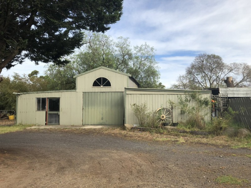 27 Finsbury Road, Devon Meadows VIC 3977