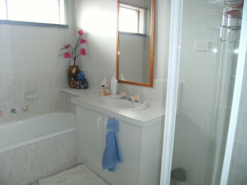 3 Knowing Close, Cranbourne West VIC 3977