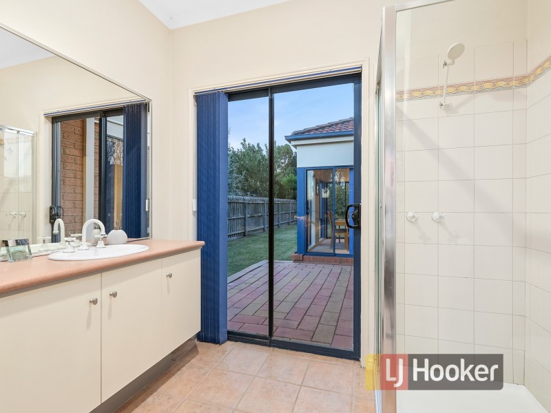4 Park City Drive, Lynbrook VIC 3975