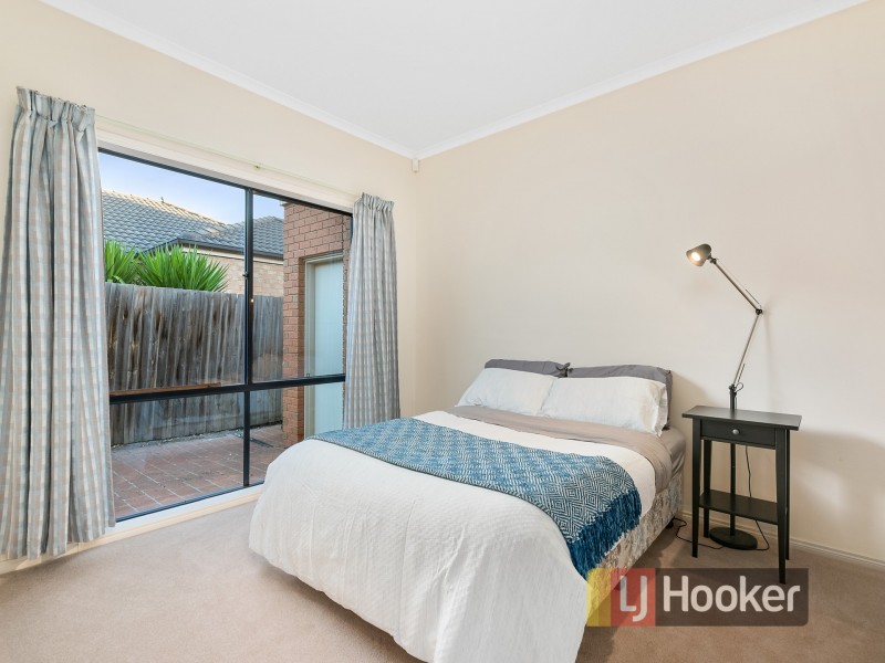 4 Park City Drive, Lynbrook VIC 3975