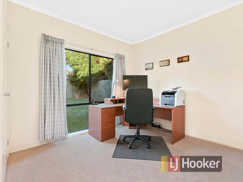 4 Park City Drive, Lynbrook VIC 3975