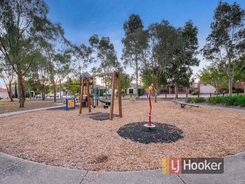 4 Park City Drive, Lynbrook VIC 3975