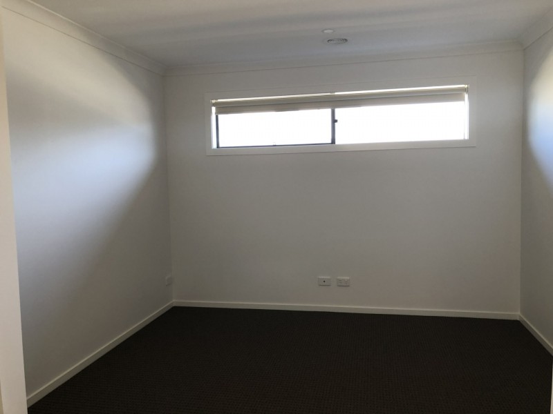 93 Parkhurst Drive, Cranbourne East VIC 3977