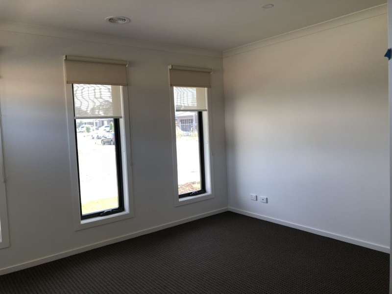 93 Parkhurst Drive, Cranbourne East VIC 3977