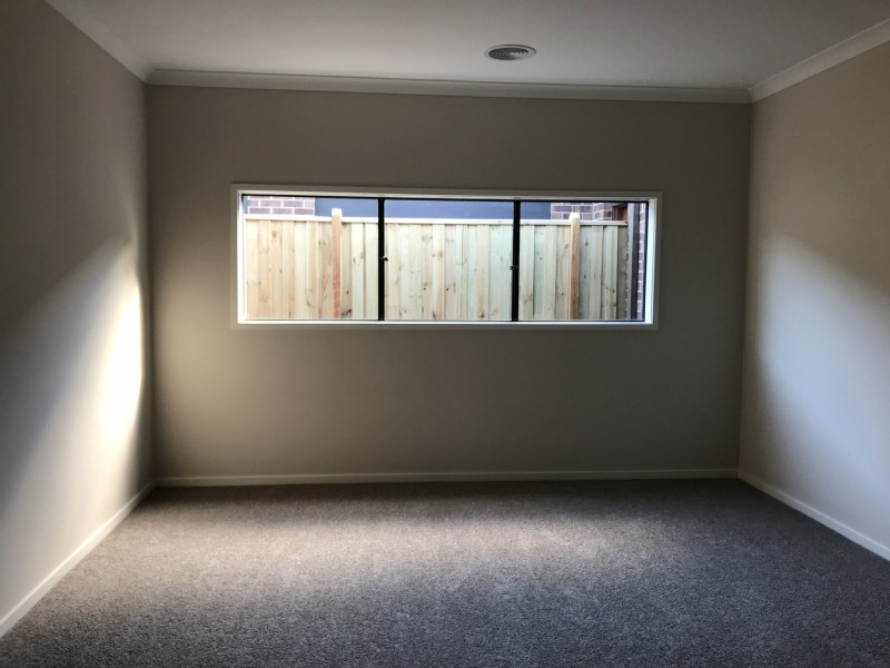 36 Sloane Drive, Clyde North VIC 3978