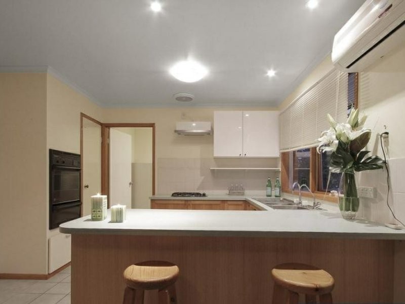 13 Hamilton Drive, Cranbourne North VIC 3977