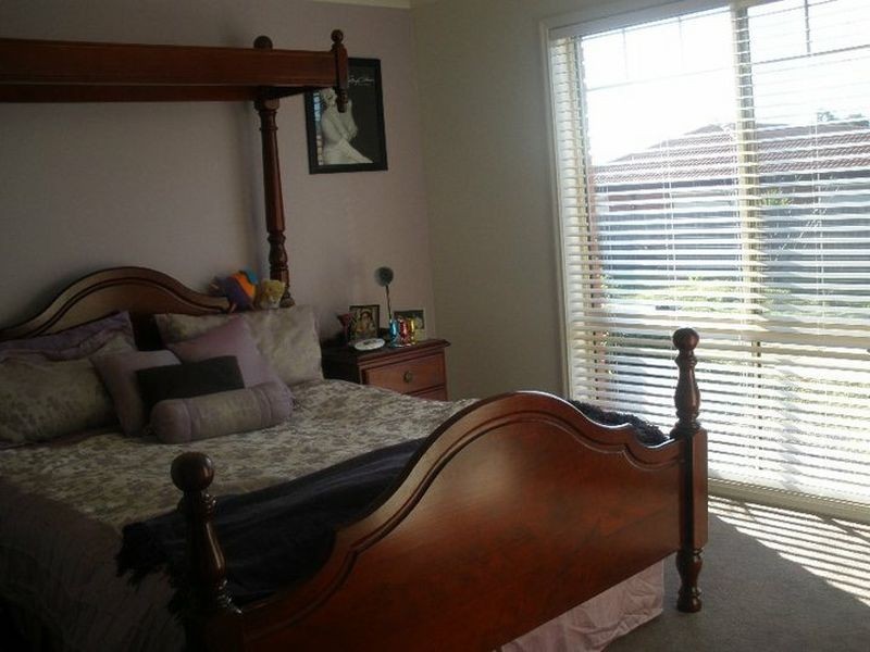 8 Lucy Place, Carrum Downs VIC 3201