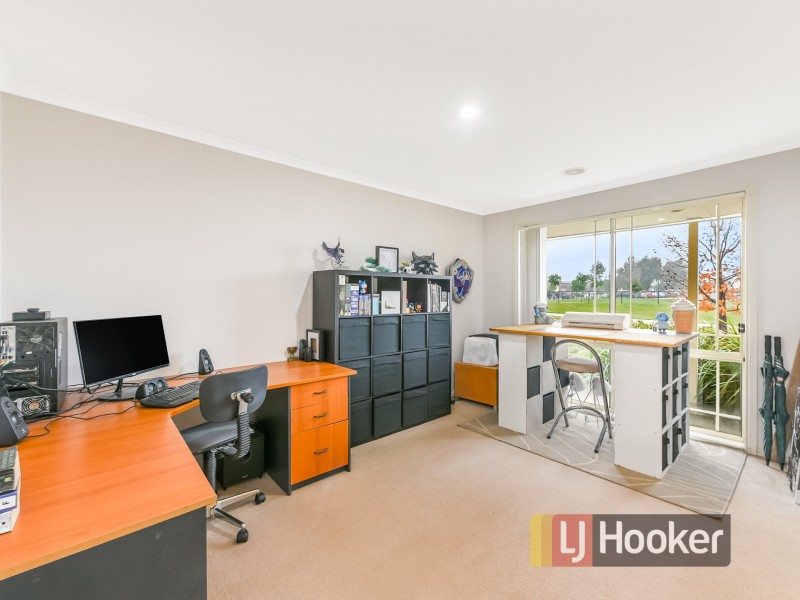 28 Silky Oak Drive, Cranbourne VIC 3977