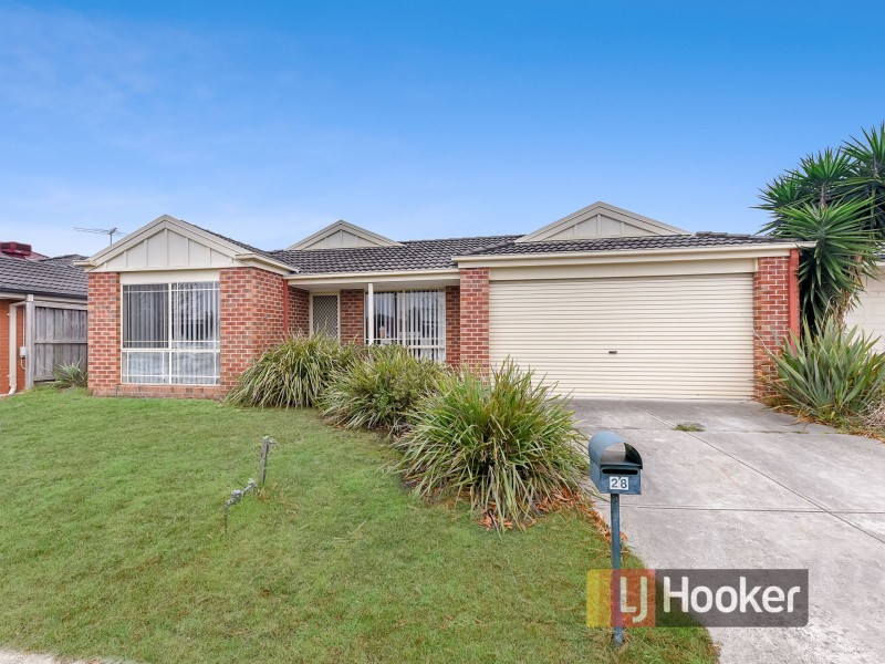 28 Silky Oak Drive, Cranbourne VIC 3977