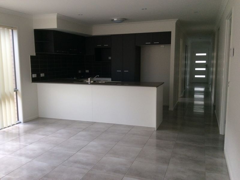 10 Tia Street, Clyde VIC 3978