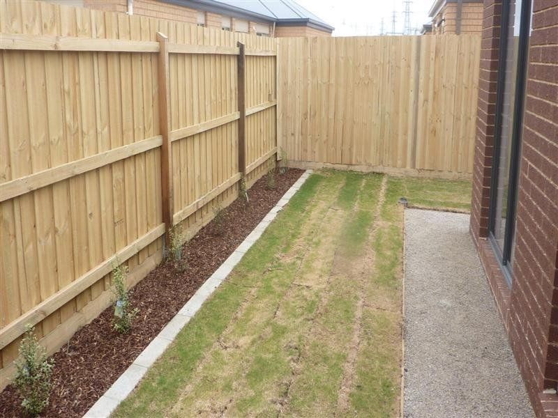 45 Calais Circuit, Cranbourne West VIC 3977