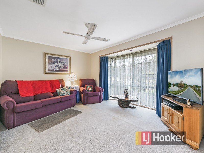 73 Toirram Crescent, Cranbourne VIC 3977