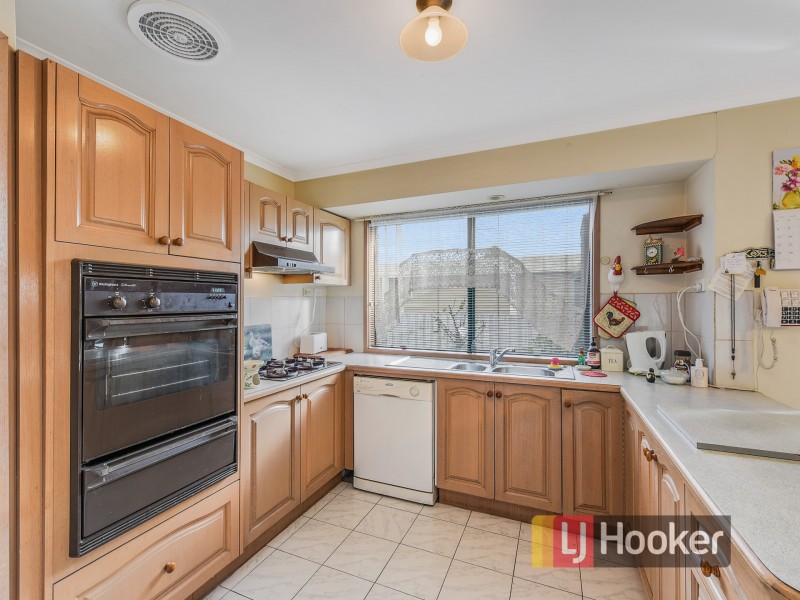 73 Toirram Crescent, Cranbourne VIC 3977