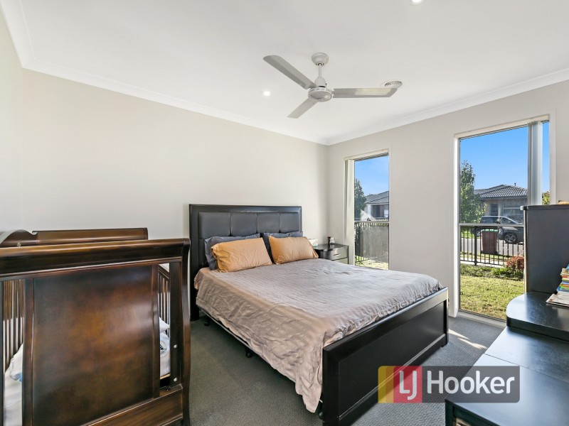 10 Tia Street, Clyde North VIC 3978