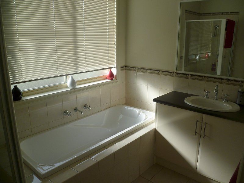 6 Cusack Way, Lynbrook VIC 3975