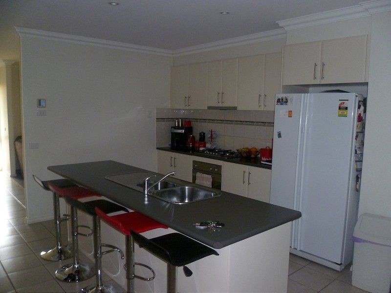 6 Cusack Way, Lynbrook VIC 3975