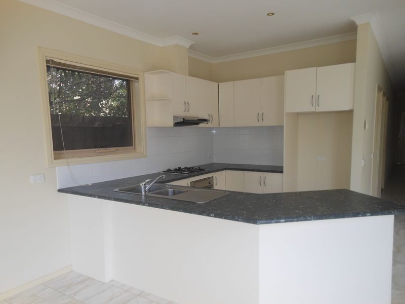 18 Tucker Street, Cranbourne VIC 3977