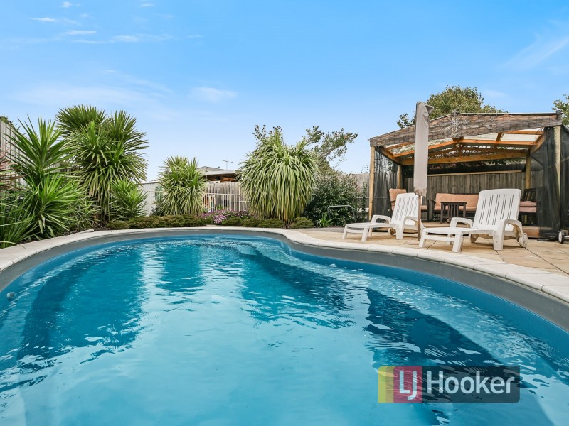 5 Mira Court, Cranbourne VIC 3977