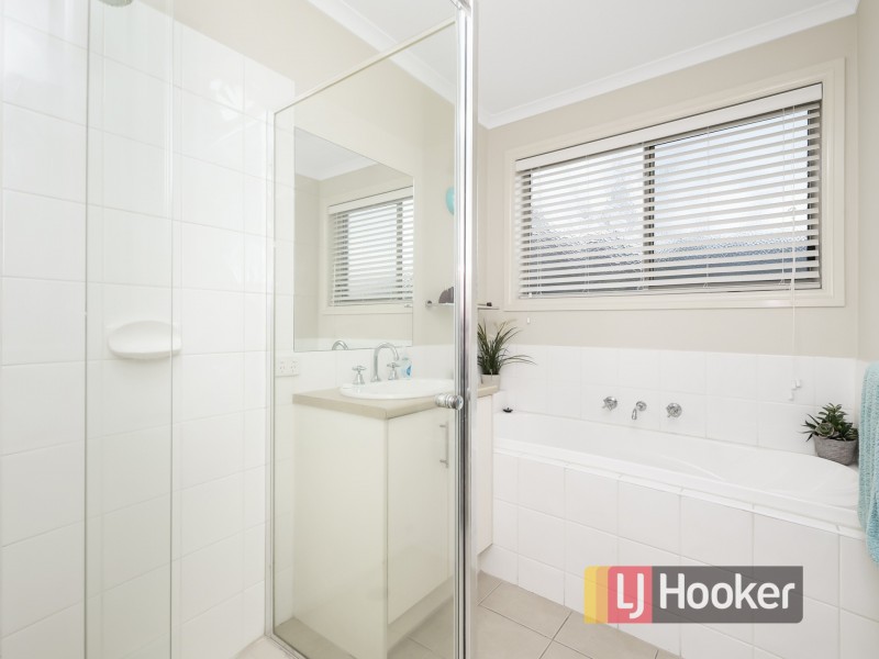 5 Mira Court, Cranbourne VIC 3977