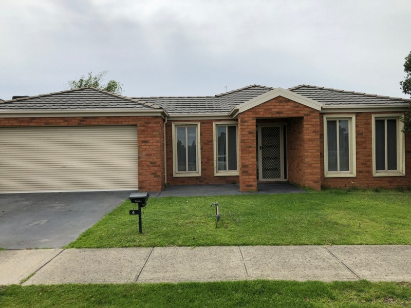 4 Kingsfield Crescent, Lynbrook VIC 3975